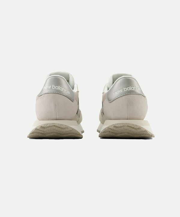 Tenis New Balance Para Mujer Crema